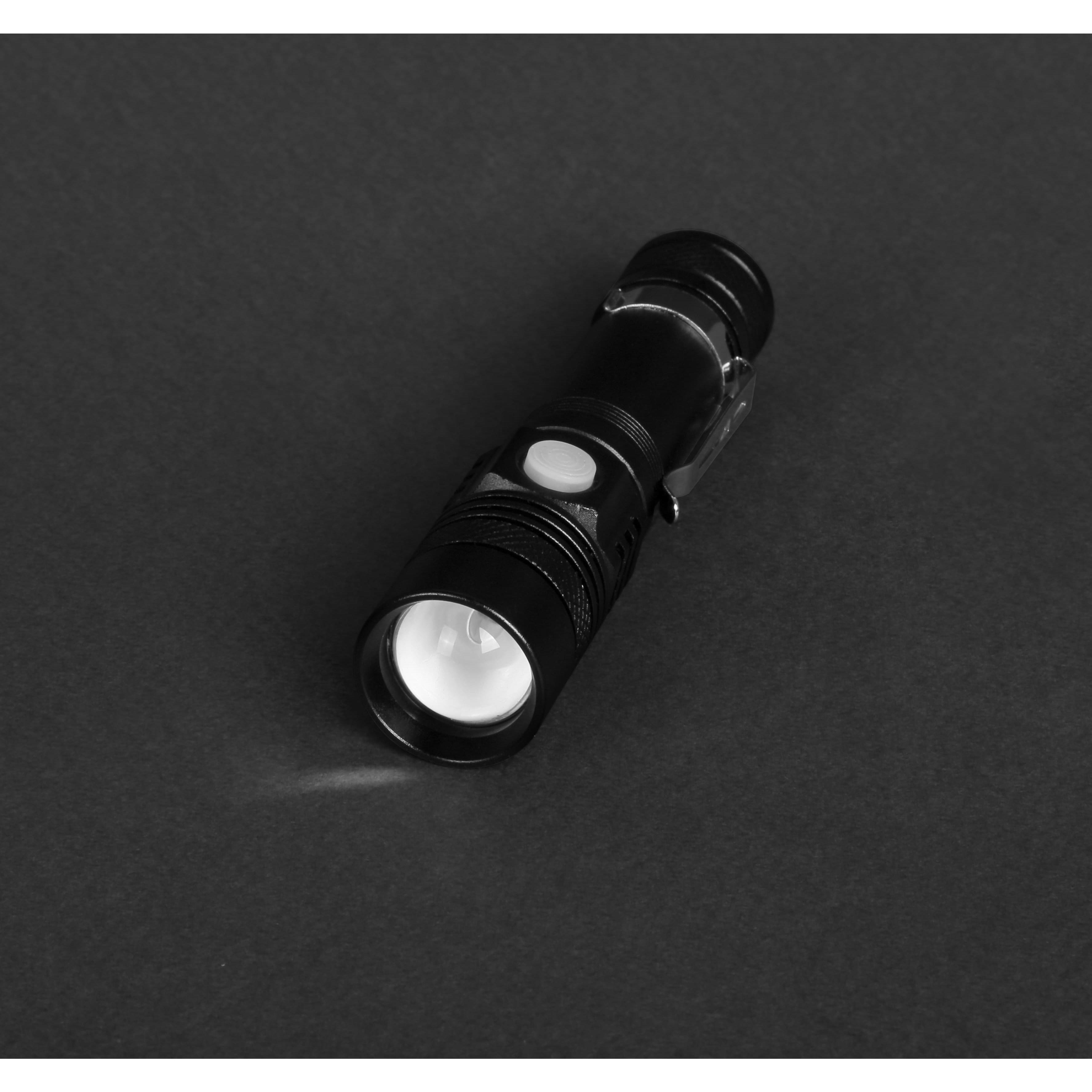 Черный фонарик Focus, TM Discover с зарядкой от USB с логотипом Черный фонарик Focus, TM Discover с зарядкой от USB с логотипом Фото 4